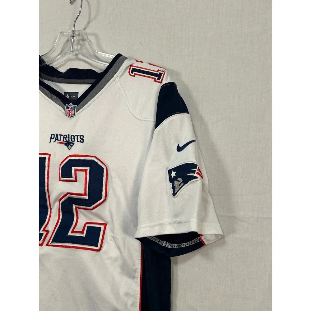 Nike New England Patriots Tom Brady 12 Youth Large White Jersey NFL On Field L